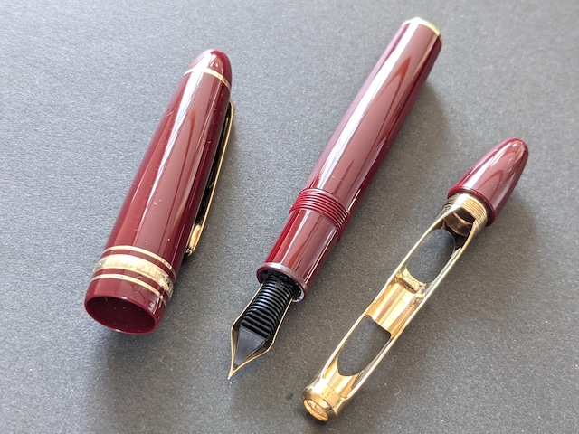 '00s　モンブラン マイスターシュテュック １４７ トラベラー ボルドー　MONTBLANC MEISTERSTUCK 147 TRAVELLER　（極細字）　14K　　　　　02543