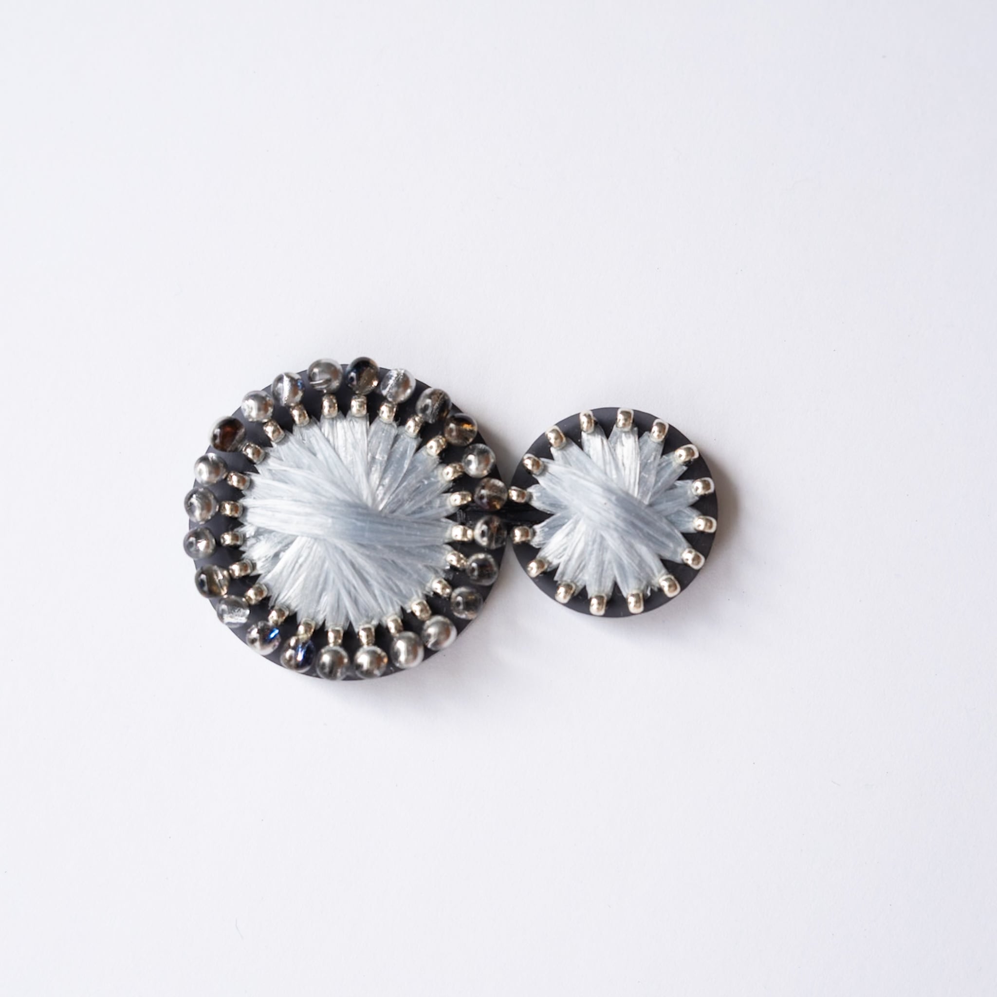 Φ30+Φ20 connect brooch [02]