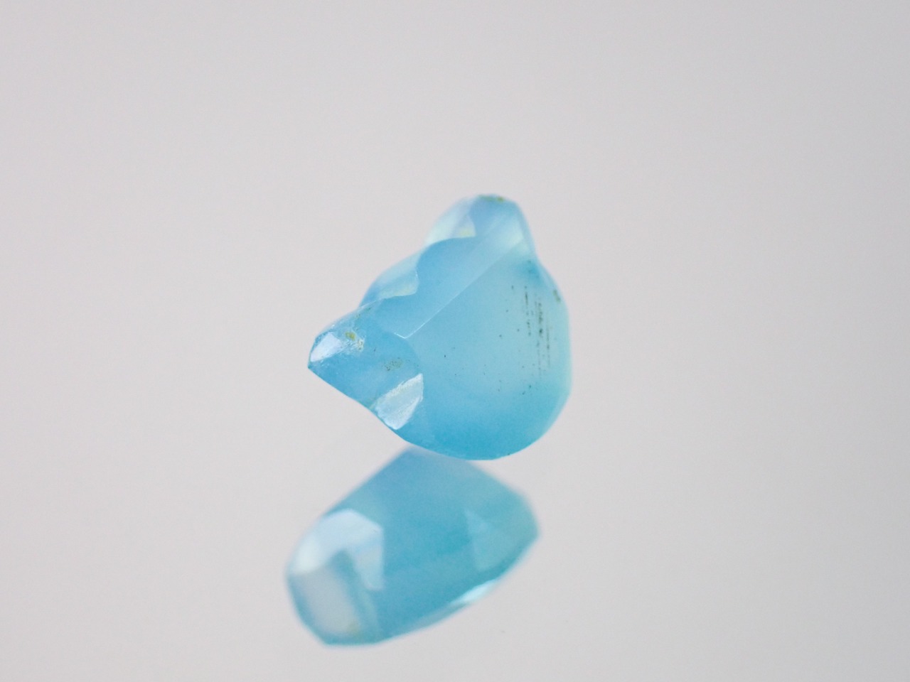 ブルーカルセドニー（猫カット）　1.65ct　[C13‐580]
