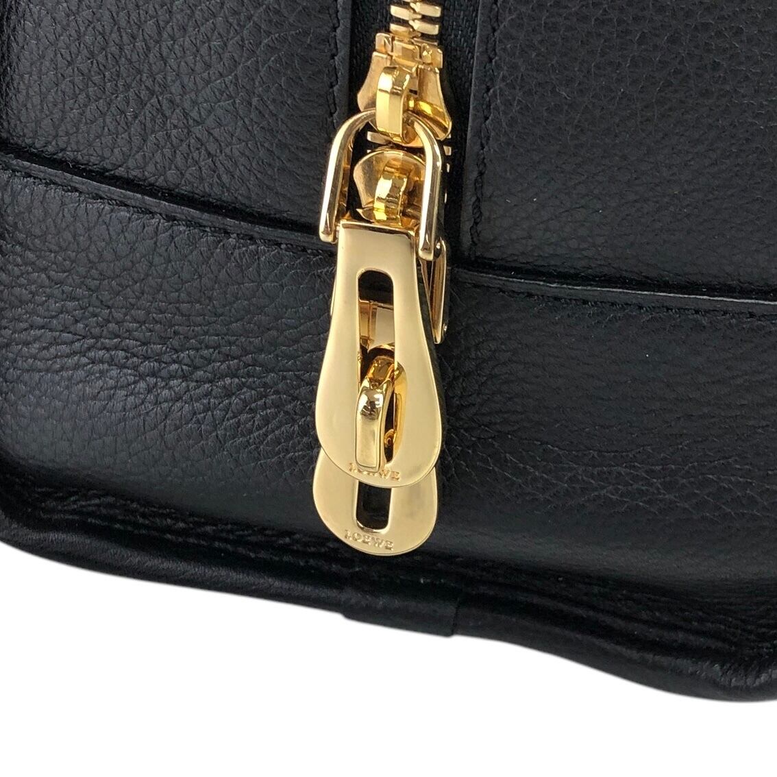良品　ロエベ　アマソナ40 ミニボストン　ハンドバッグ　ブラック　y2k 00s LOEWE ロエベ アマソナ28 ハンドバッグ 2WAY ブラック アナグラム
