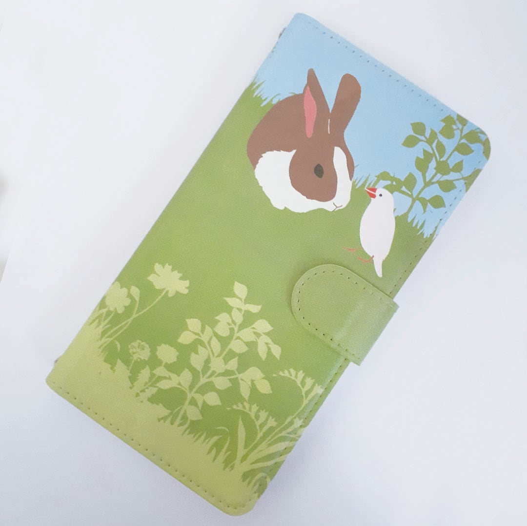 ほぼ全機種対応　手帳型　スマホケース　スマホカバー（対応専用ケース、カメラホール付）文鳥　　ウサギ