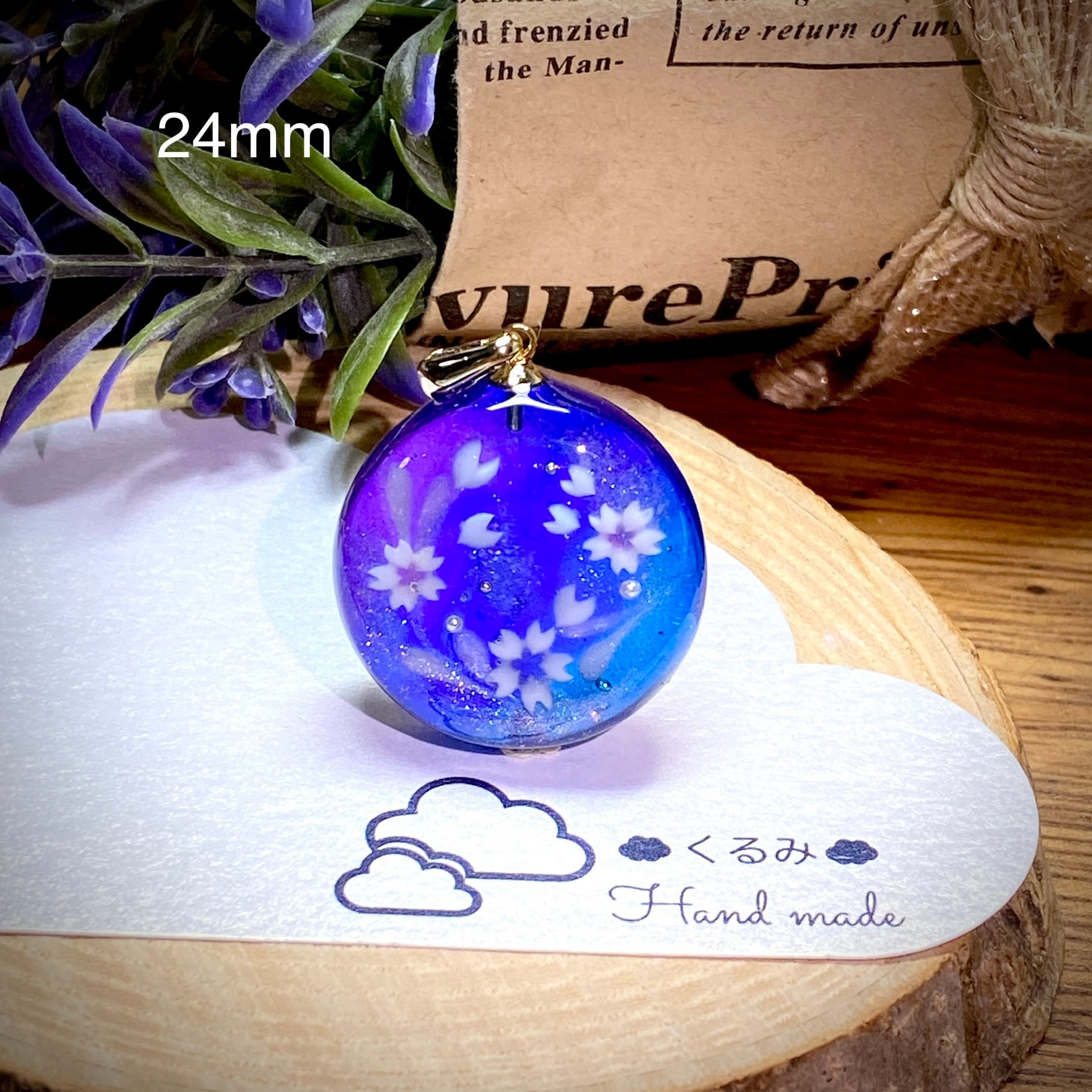 レジンペンダント 桜 丸プレート 24mm