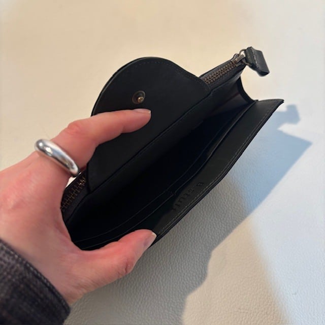 B.stuff　新色入荷！薄手の長財布(シダーウッド)