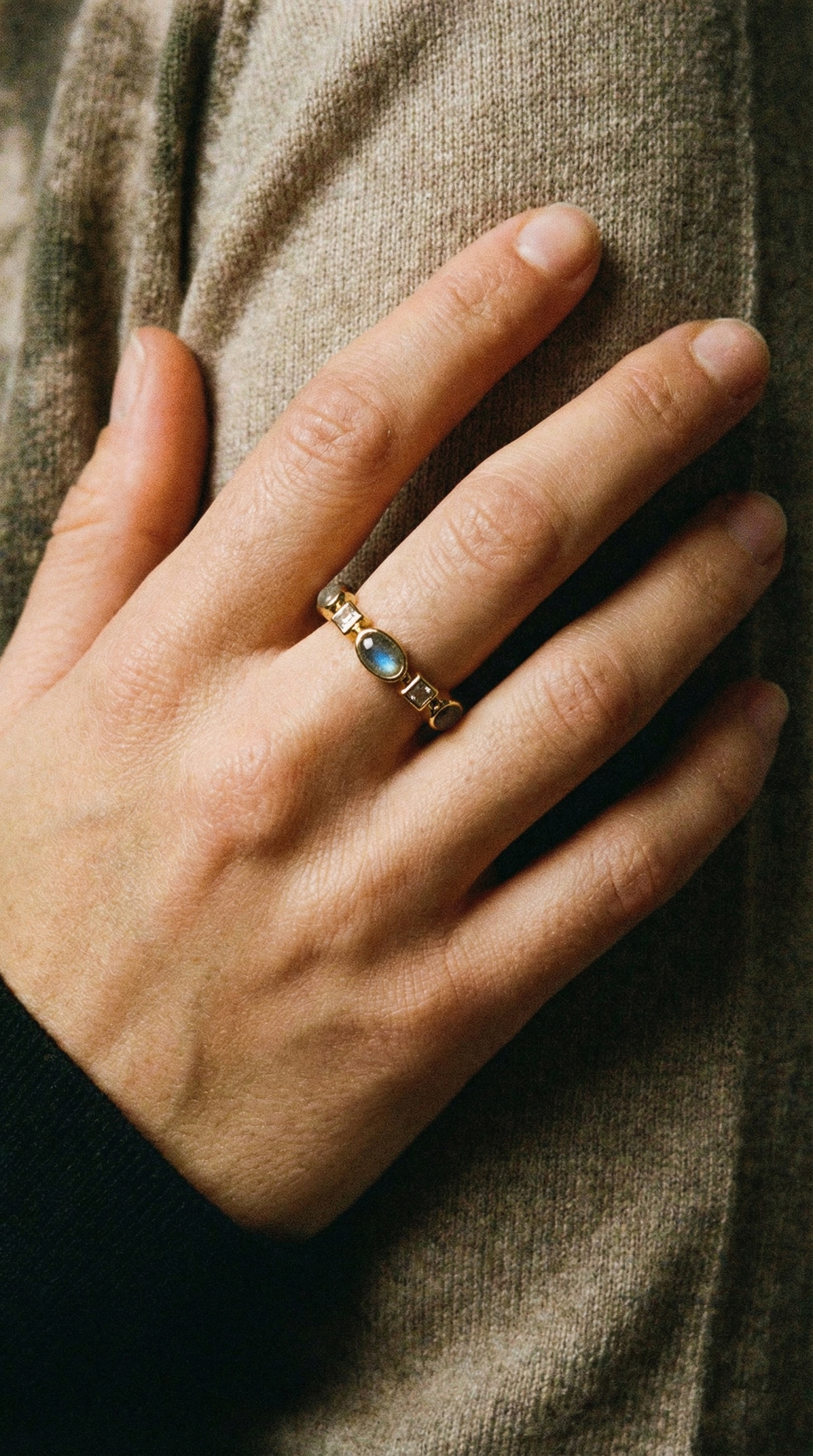 S925 MULTI SHAPE LABRADORITE ETERNITY RING