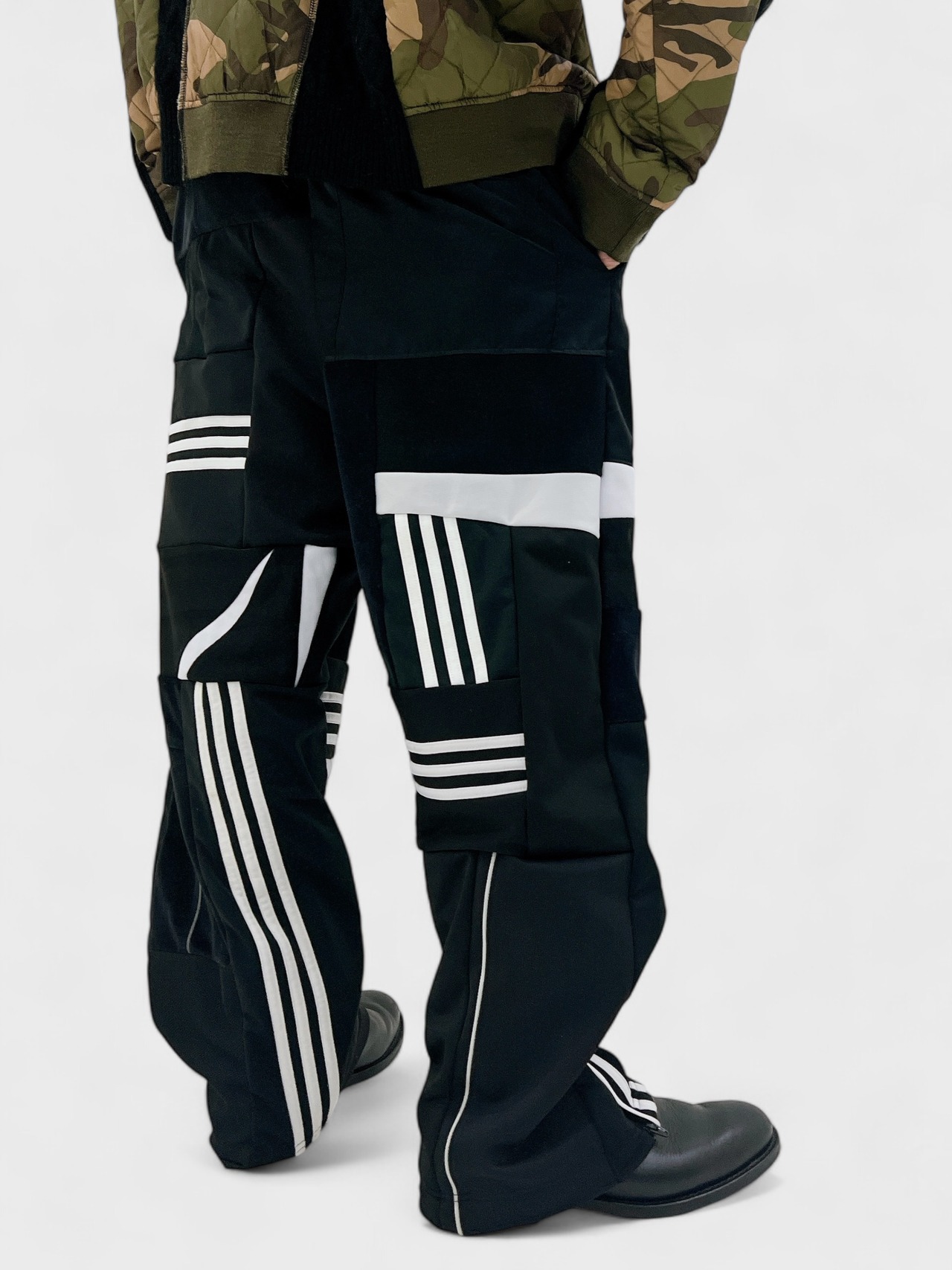 KOH ISHIGURO Upcycled Crazy Patchwork LINE wide pants -BLACK- Mens model - 14