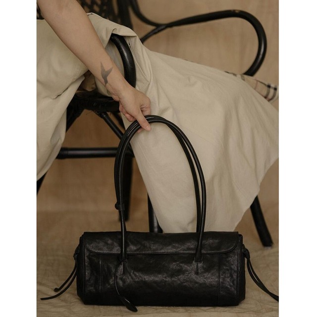 Large capacity black baguette bag(SN195)