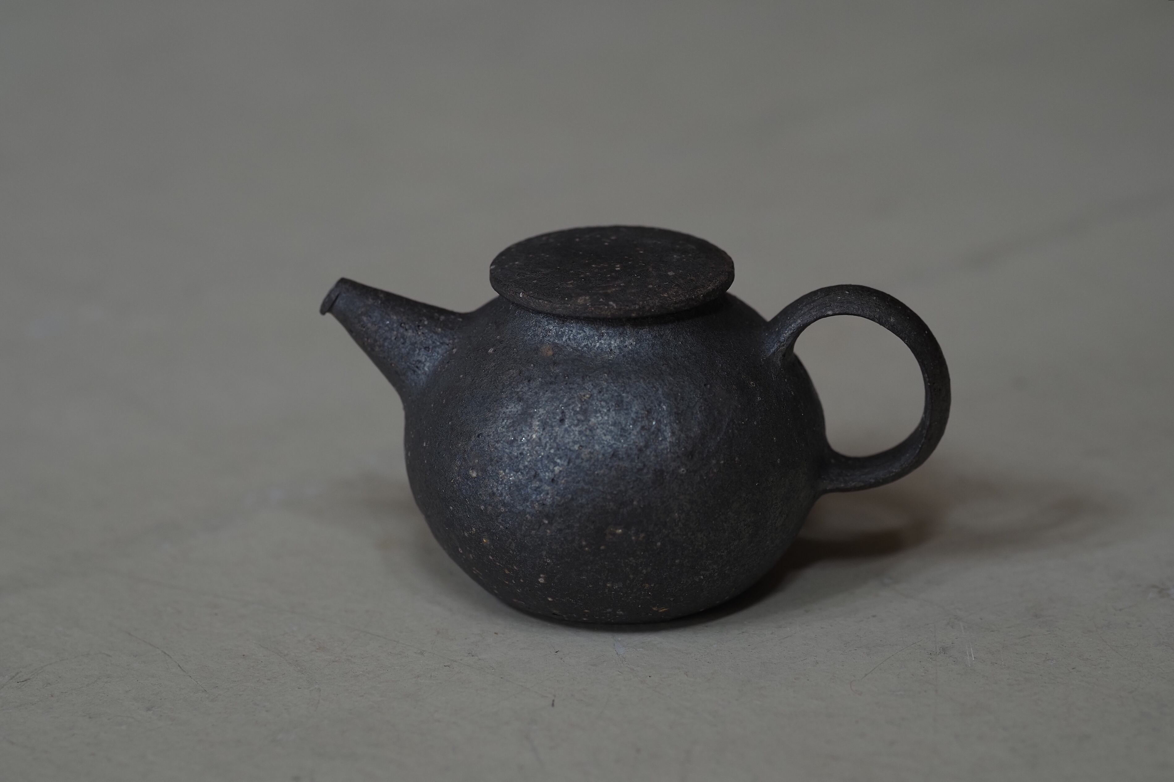 村上躍さん　ポット　黒焼締 村上躍さん ポット 黒焼締 村上躍さん ポット 黒焼締 村上躍 黒焼締