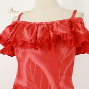 フラダンス 衣装 CC Fashions CCファッション ワンピース ドレス レッド系 赤 モンステラ柄 植物柄 ハワイアンプリント ハワイアン アロハ フラ ダンス レッスン 練習 ハワイアンダンス フリル フレアスカート キャミソールドレス 華やか 鮮やか かわいい おしゃれ 大人っぽい
