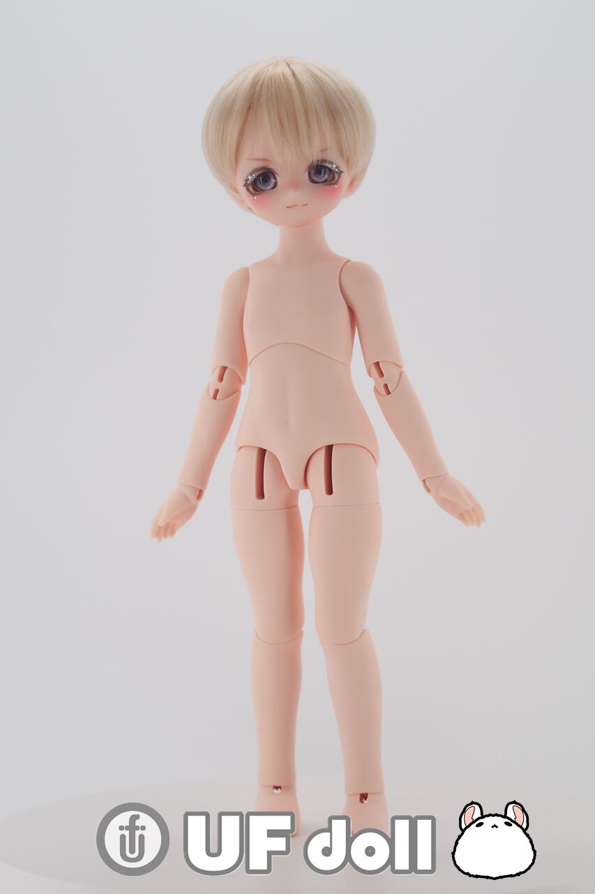 海外製　1/6 BJDドール　タン肌　男の子　アウトフィット付き