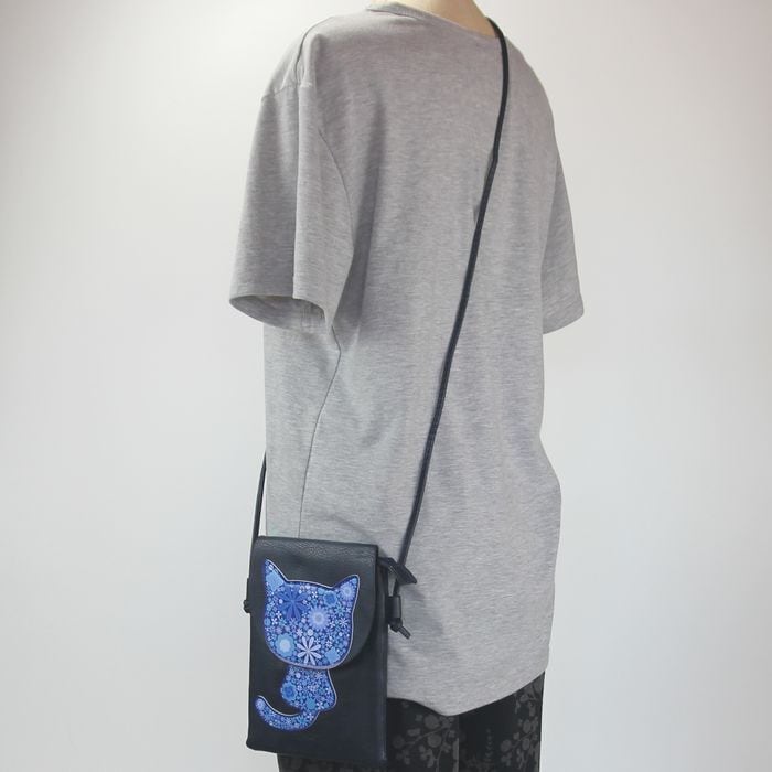猫柄ショルダーバッグ スマホポシェット 斜めがけ かわいいネコ 猫柄ショルダーバッグ スマホポシェット 斜めがけ かわいいネコ