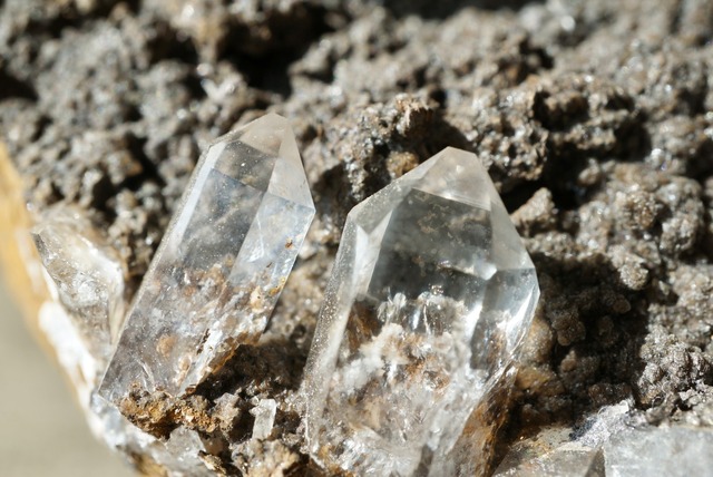 モロッコ産クォーツ/シデライト Quartz / Siderite 1487