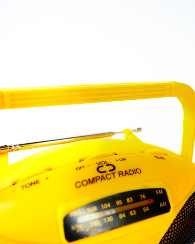 yellow ver. mini AM/FM radio