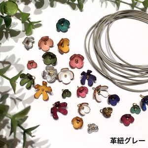 再販【完成品】小花ネックレス(花マルチカラー）