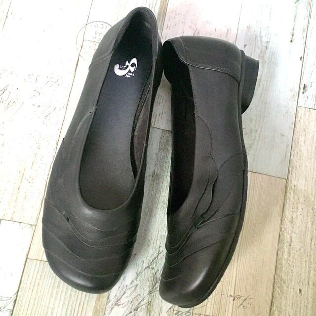 ランダムフリルフラットパンプス