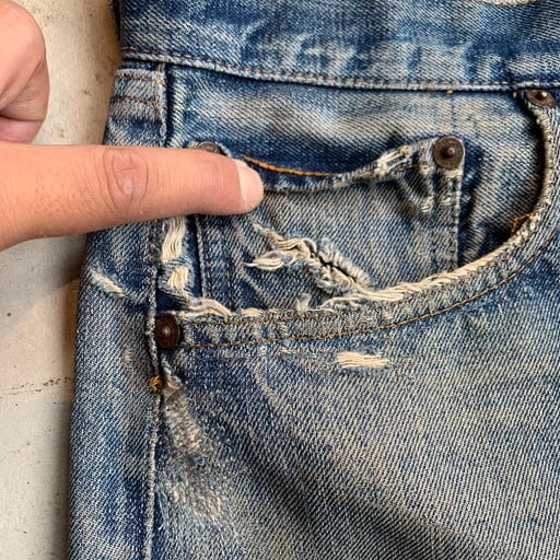 □□LEVI'S リーバイス メンズ衣料 ジーンズ 66前期 SIZE 不明 穴有 リペア有  ボタン裏刻印6 スレキスタンプ ライトインディゴ