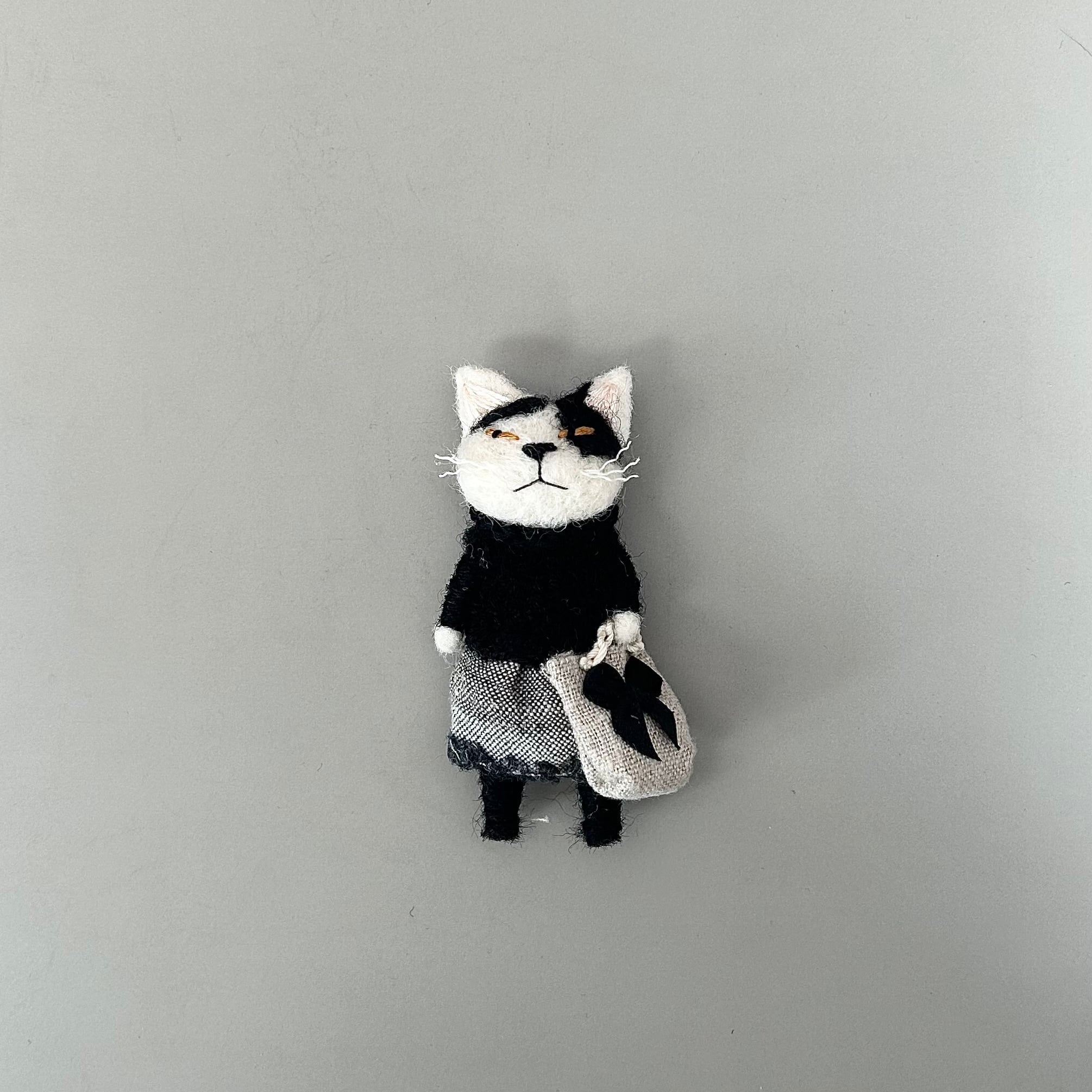 MTK SHEEP 白猫 白ネコ ブローチ 羊毛フェルト 【公式通販】