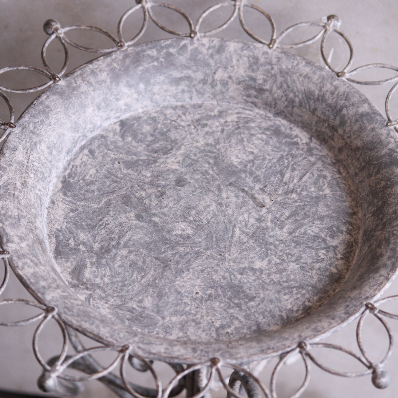 S木さま専用ページ：スタンドブリキ　シャロットバードトレイ B　アンティーク調　シャビーシック　オシャレ　JG 22