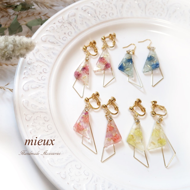 【人気No1/Ray掲載商品】flower triangle accessory（フェミニンカラー）