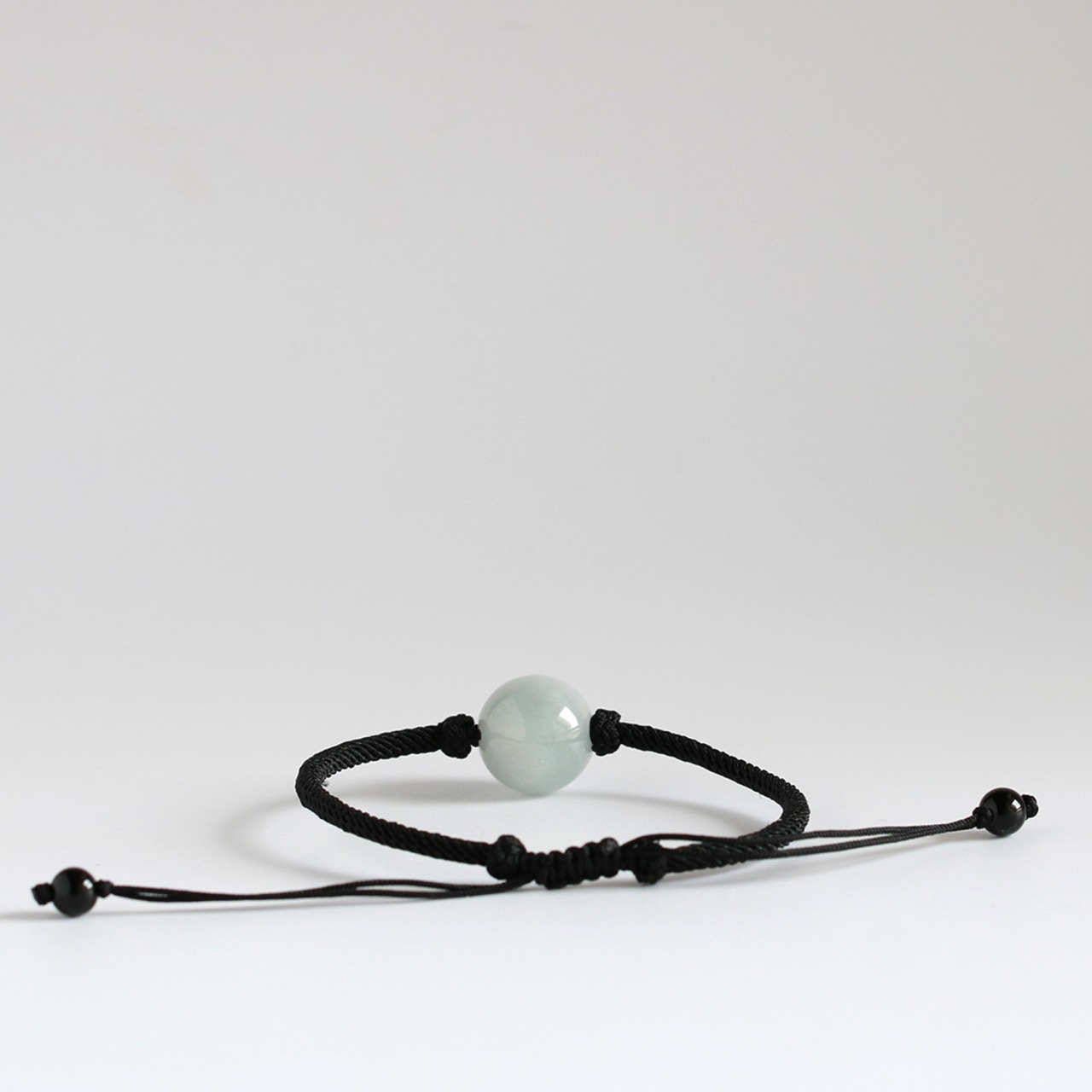 何とも言えない色味が特徴！ 大粒翡翠 紐ブレスレット ラベンダー翡翠 A貨翡翠 jd_br1040