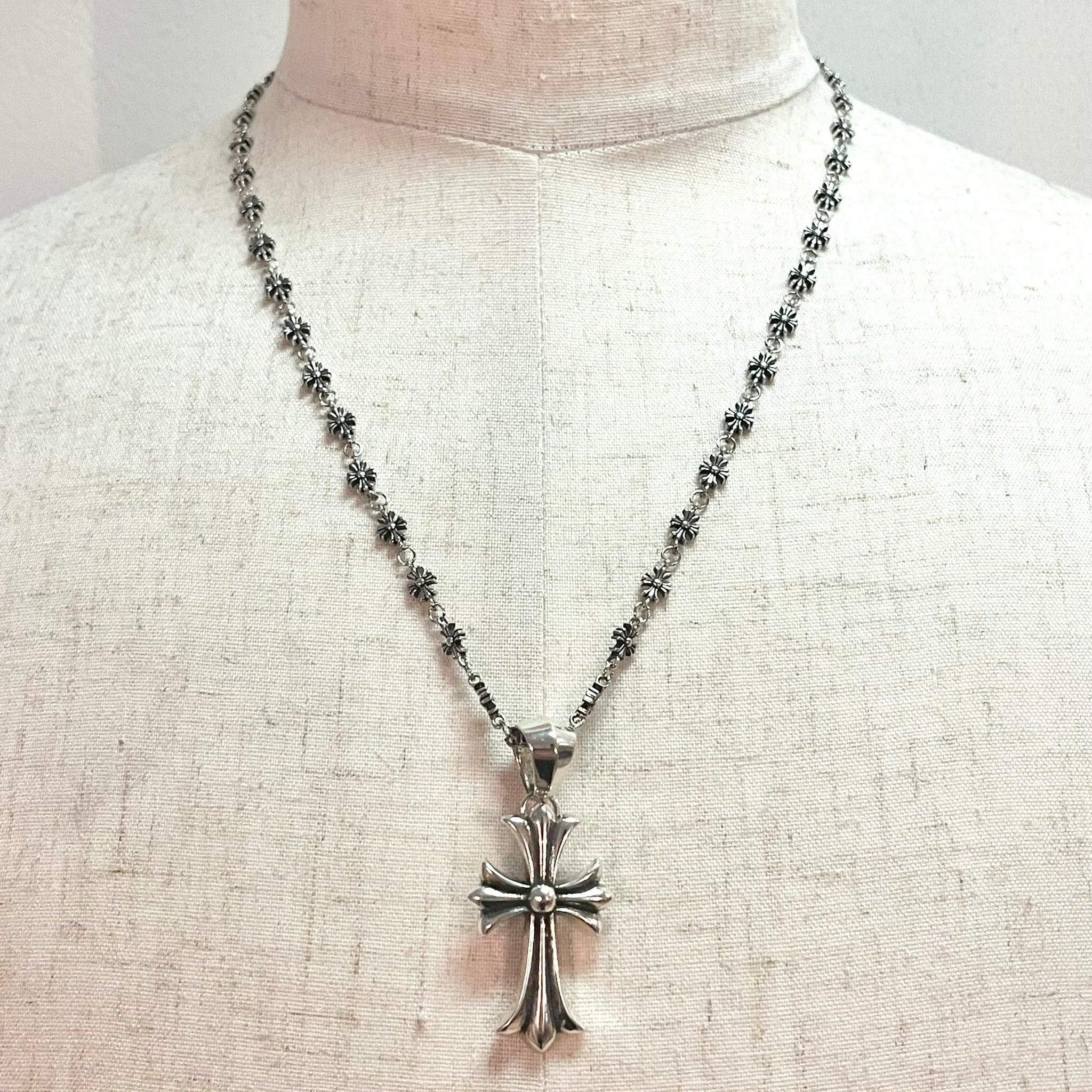 GIVENCHY GOLD SNAKE CHAIN PENDANT NECKLACE/ゴールド/ネックレス