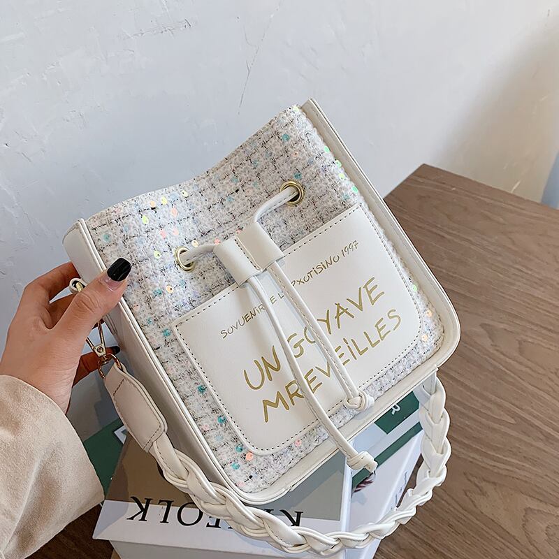 シンプルなレディースワンショルダー大容量バッグ女性2020人気の新しい流行のファッションネットセレブワイルドインバケットバッグ Tiancai_Wing_Bag22044787095