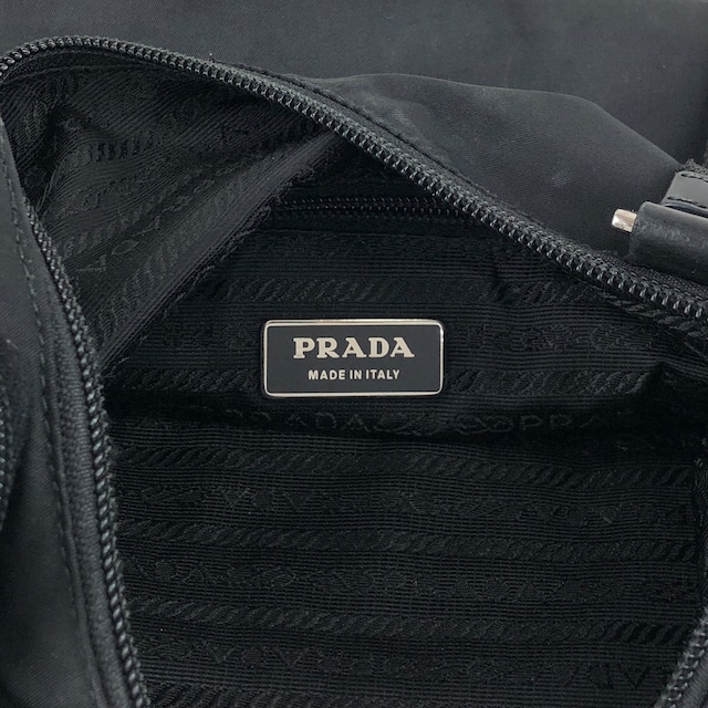 PRADA プラダ ショルダーバッグ ブラック トライアングルロゴ ナイロン フロントバックル vintage ヴィンテージ オールド h7n4ka