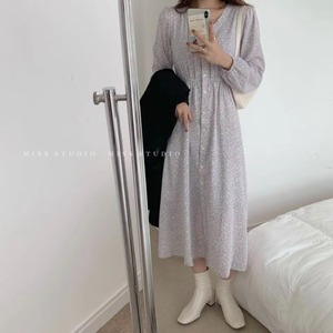 フロントボタン花柄ワンピース