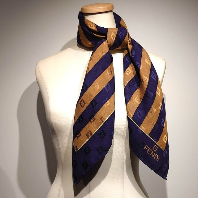 □新品□未使用□ FENDI フェンディ ズッカ柄 シルク100% ストライプ  
