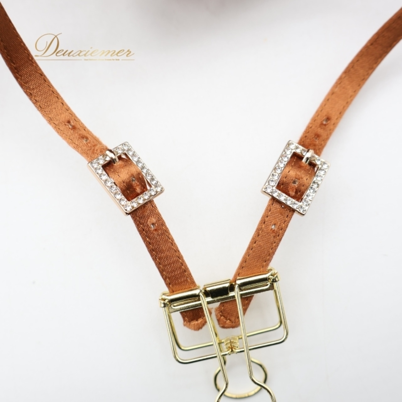 社交ダンス 衣装 ラテン シューズ 22.5cm ブラウン系 Ads 靴 くつ ヒール レディース ストラップ 茶 明るい 光沢 上品 練習 レッスン イベント ステージ かわいい ダンス衣装 ラインストーン キラキラ