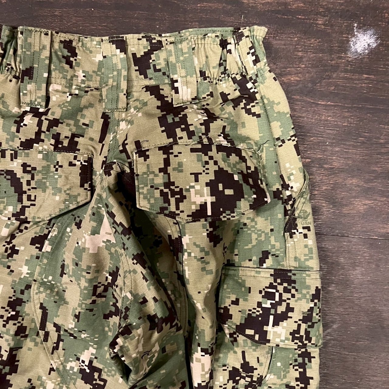 米軍 実物 カーゴパンツ デジカモ USN ミリタリー 迷彩 グリーン W64cm
