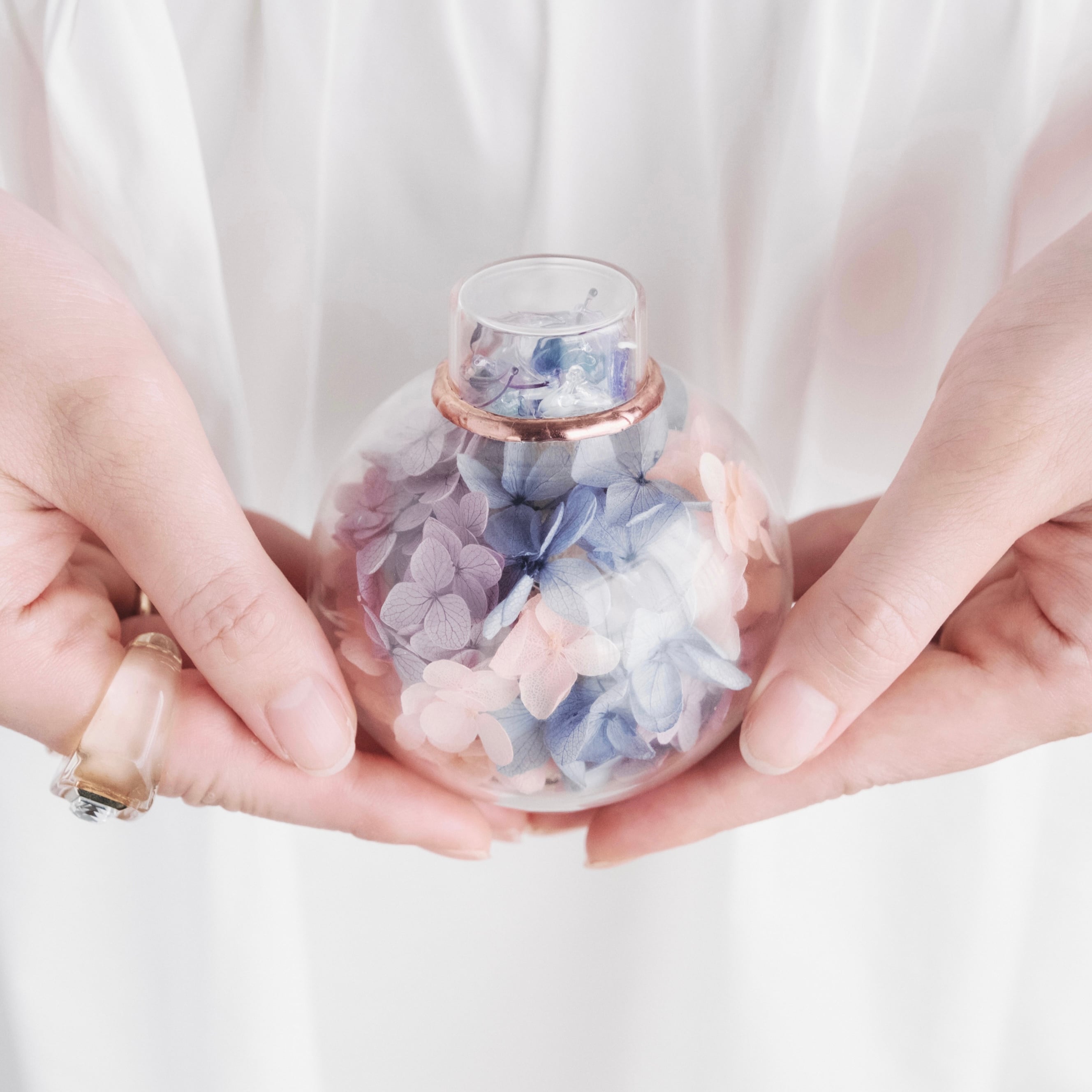 紫陽花の万華鏡「雨上がりの紫陽花」 | GlassNique（グラスニーク