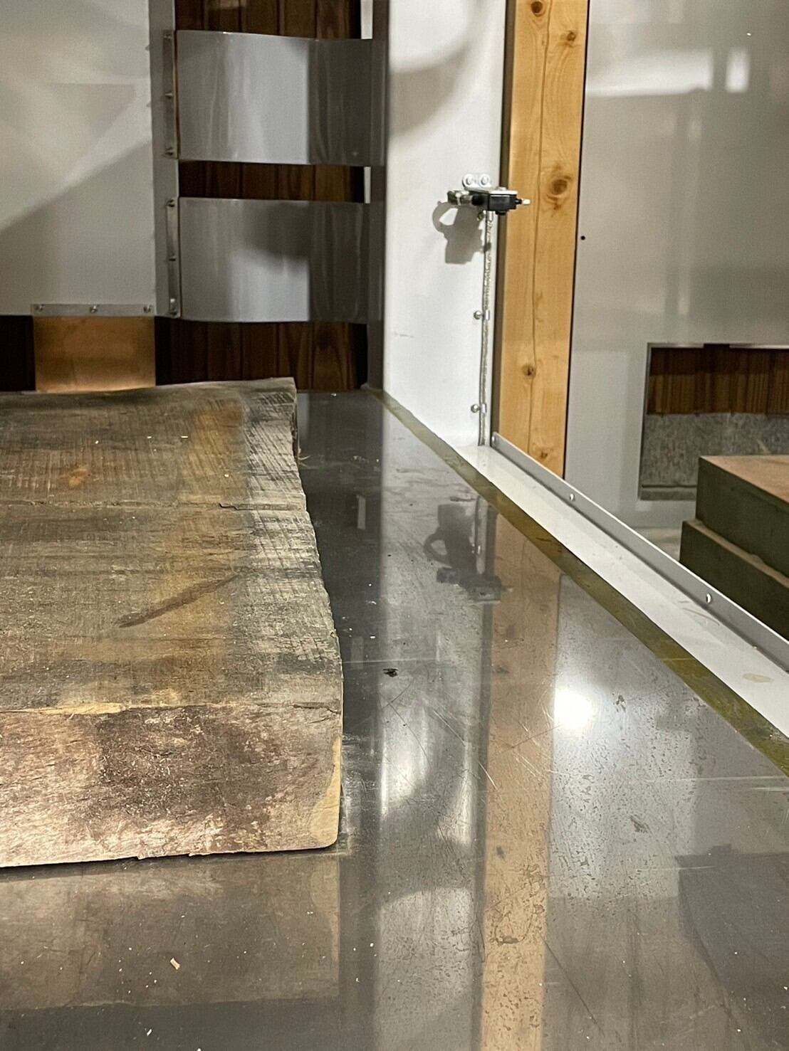 一枚板 平板化熱処理 高周波矯正プレス加工！！ | 板屋市場 業者様専用