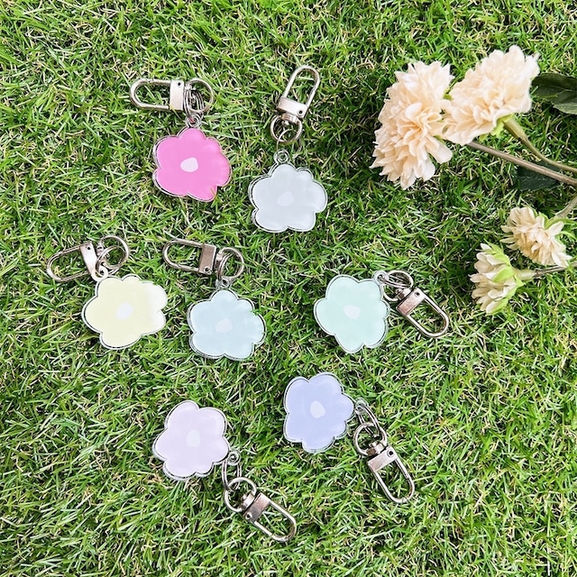 Pastel flower design keyring