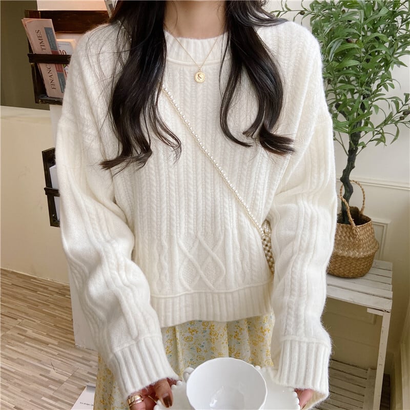 Cuteな 編み模様 ケーブルニット トップス クルーネック 着映え 着回し フェミニン 大人女子 レトロ 上品 きれいめ デートコーデ Lamitte Deco トレンド 韓国ファッション ショップ Base店