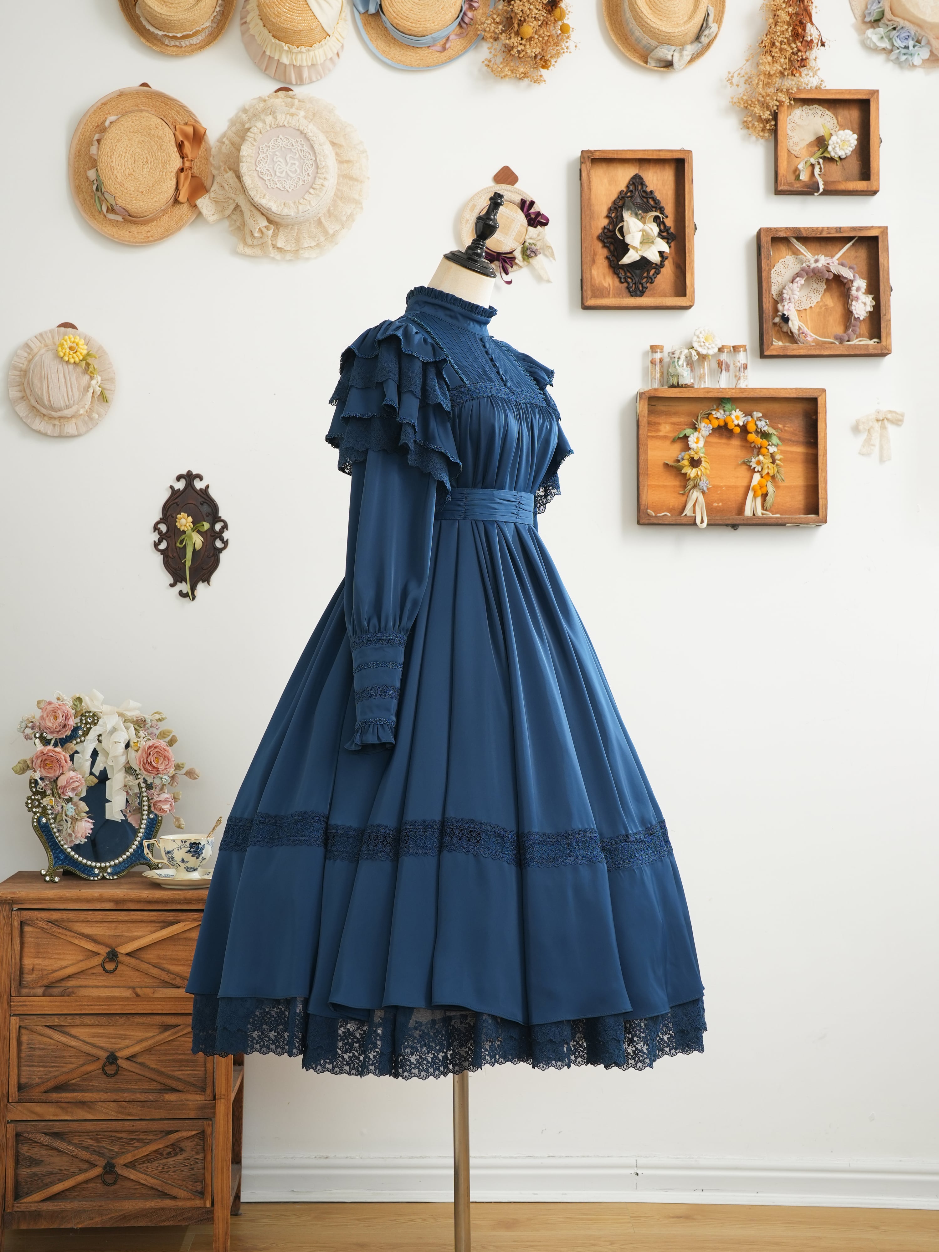 大阪店先行販売】リリアンヌ姉妹 ビビッドカラーワンピース