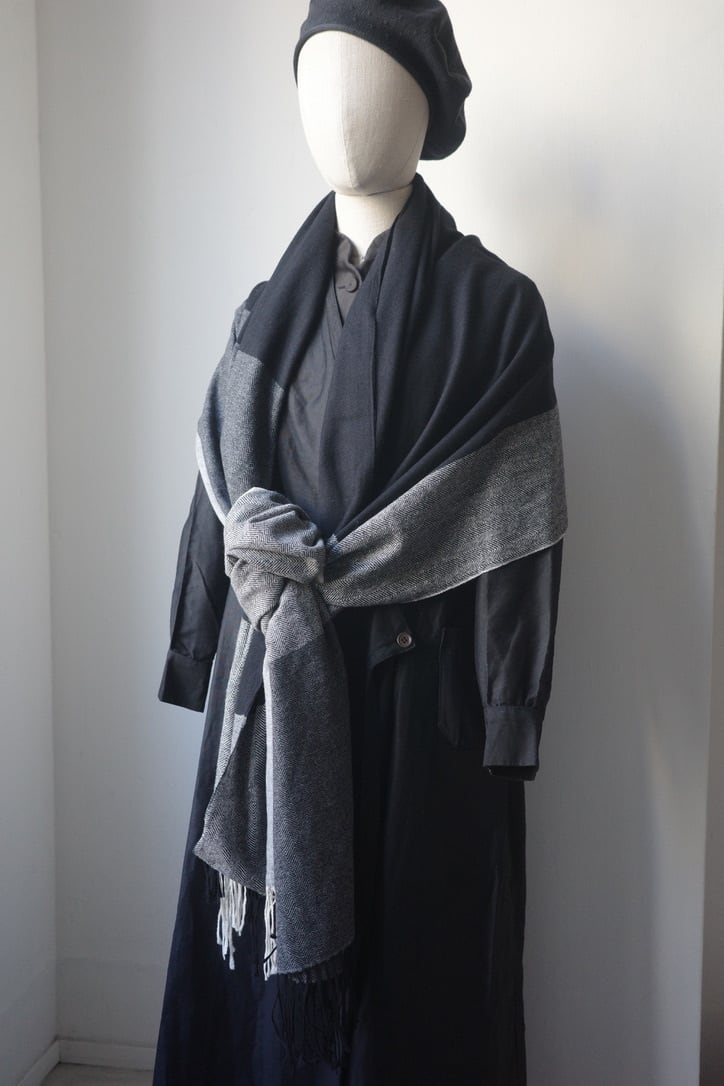 genre ジャンル / STOLE (GREY×BLACK×WHITE)