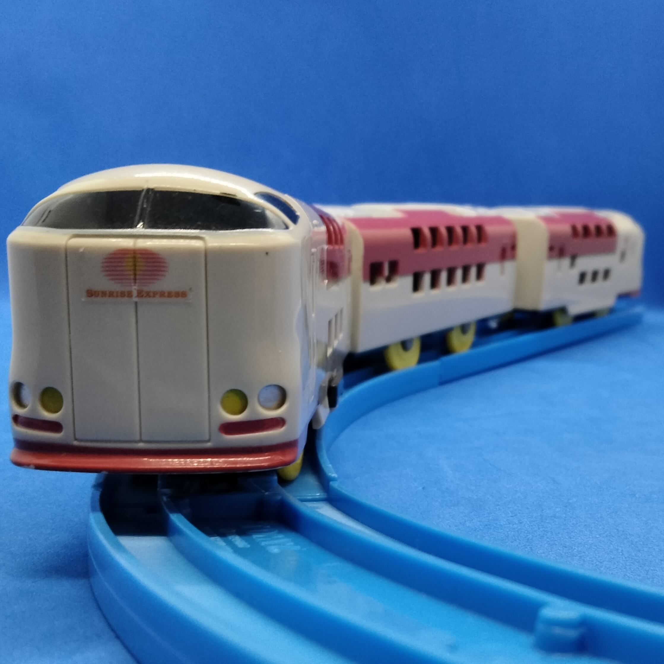 黄色い車輪 サンライズエクスプレス プラレール 日本最後の寝台特急