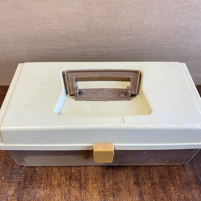 Vintage HEDDON OUTING Tackle BOX  [3544]