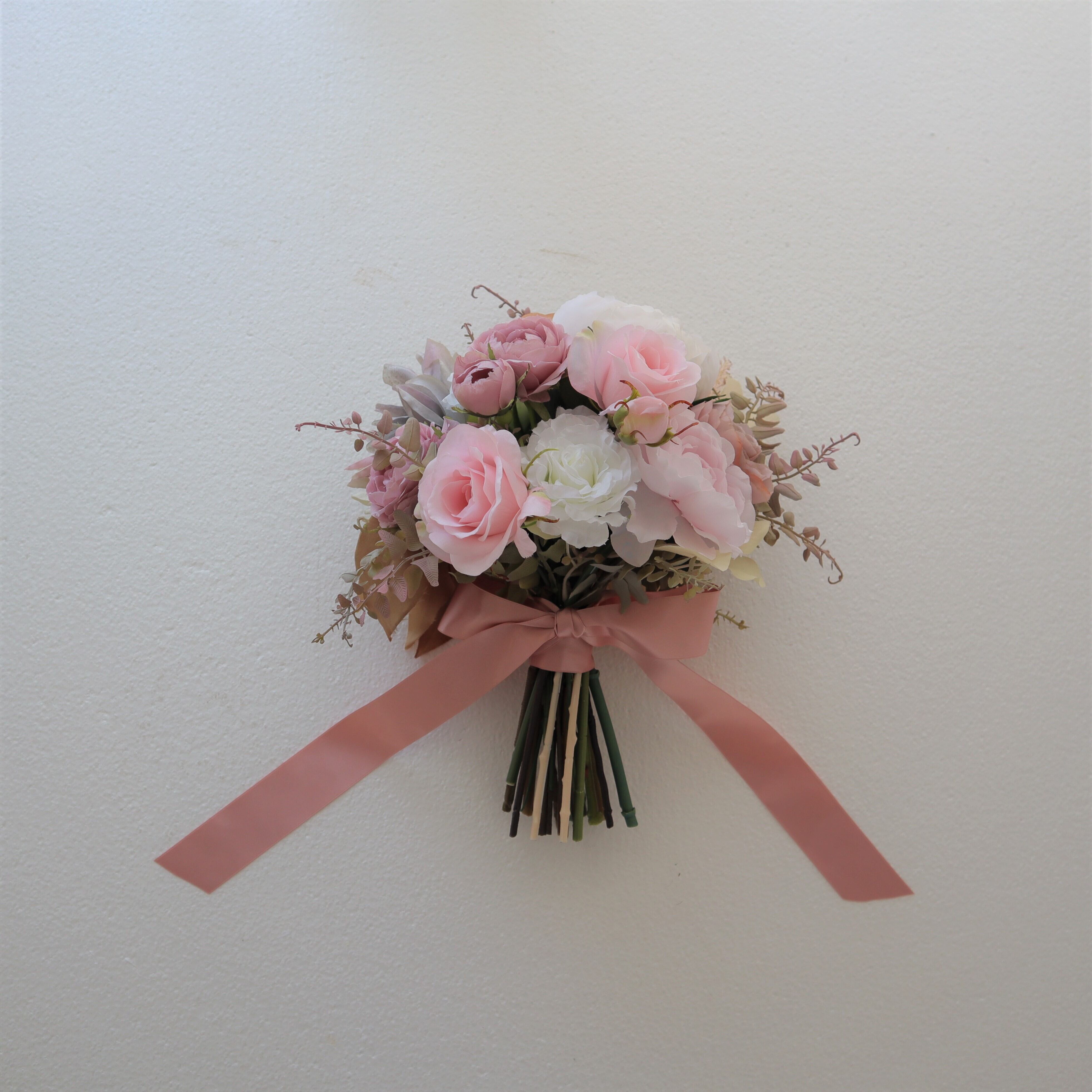 アーティフィシャルフラワー　ブーケ　ピンク　ウェディング　結婚式　造花　和婚 大人可愛いピンクで装うブーケ ウエディングブーケ 結婚式