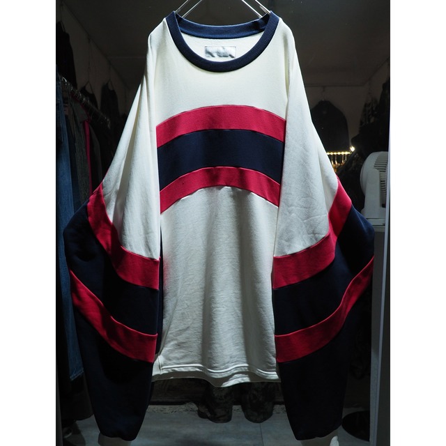 ” ellesse ” Border panel switching Over loose silhouette sweat shirt