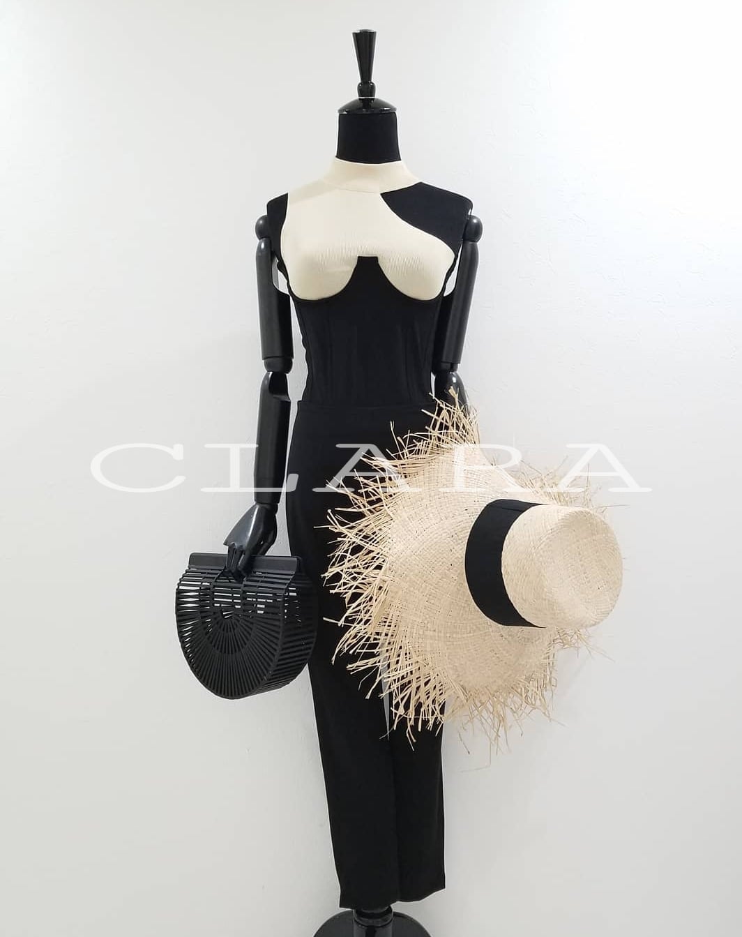 Bust type jumpsuit《 即日発送 》