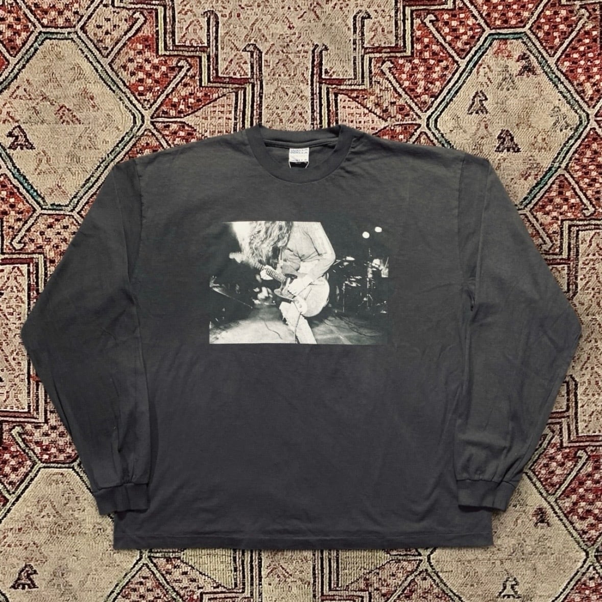 slowpoke/"NIRVANA 1989" Photo by Charles Peterson Long Sleeve T-Shirt.(Official)-Fade Black-