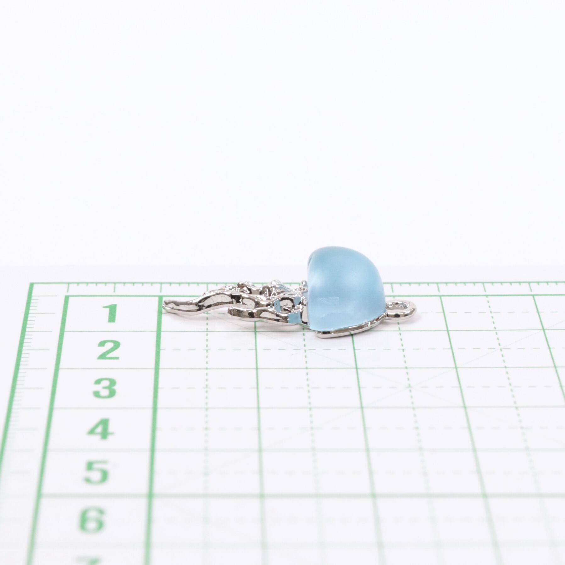 クラゲ パーツ シルバー 立体 金属 02000322 ハンドメイド 装飾 飾り