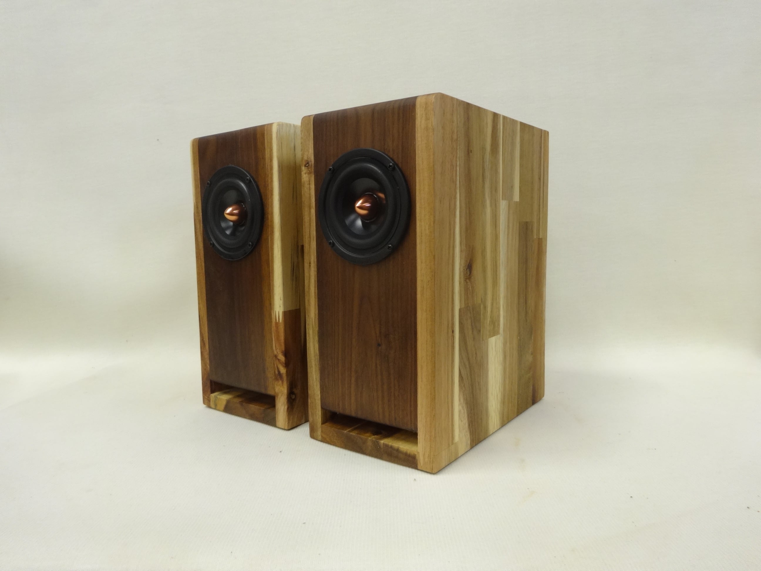 ATS13-NT07☆Hand Made Speaker / アカシア集成材t15mm ・ターン