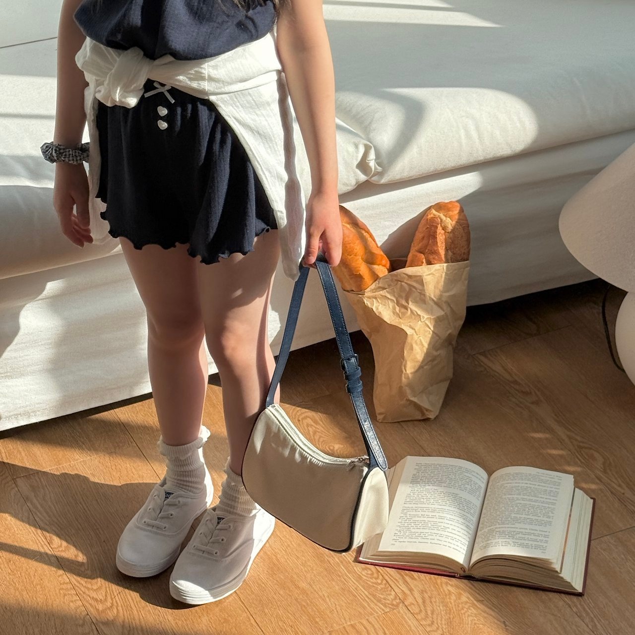 [ninibello] Mellow Eyelet Tee +fee2 / [니니벨로] 멜로우아일렛티