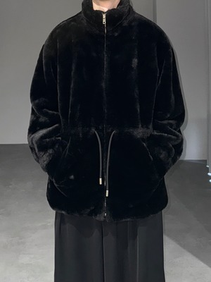 fake fur stand coat / black