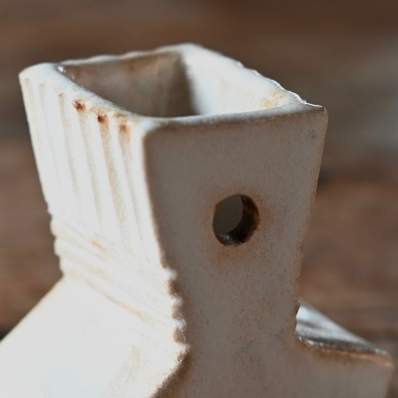 OluNoA / フラワーベース〈 花瓶・花器・一輪挿し・陶器・インテリア・置物 〉