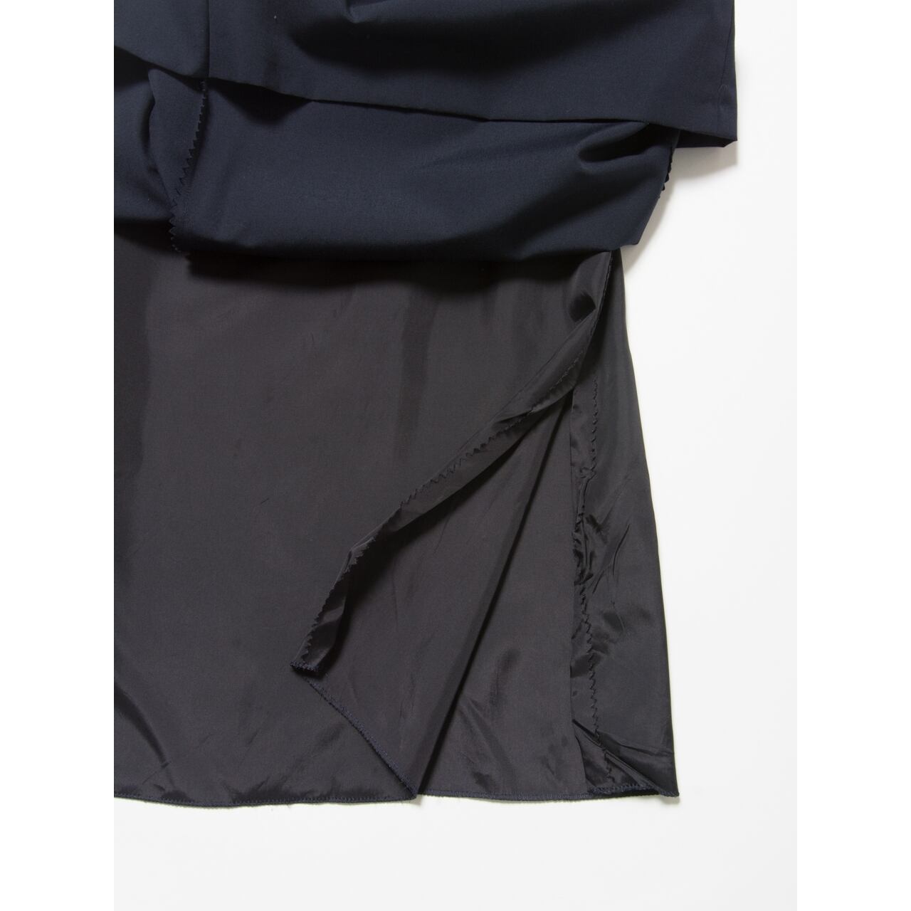 Midi length front pleat skirt（ミディ丈フロントプリーツスカート）2c