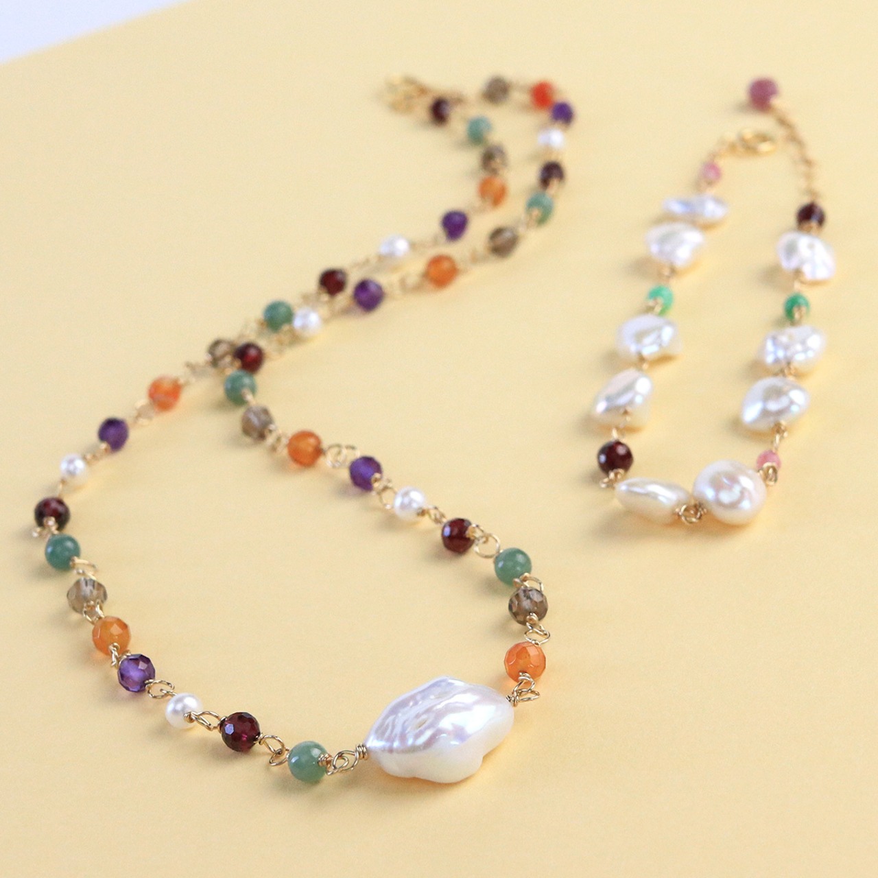 おしゃれに明るく日常使い！マルチカラー メガネ留め ネックレス ne1013