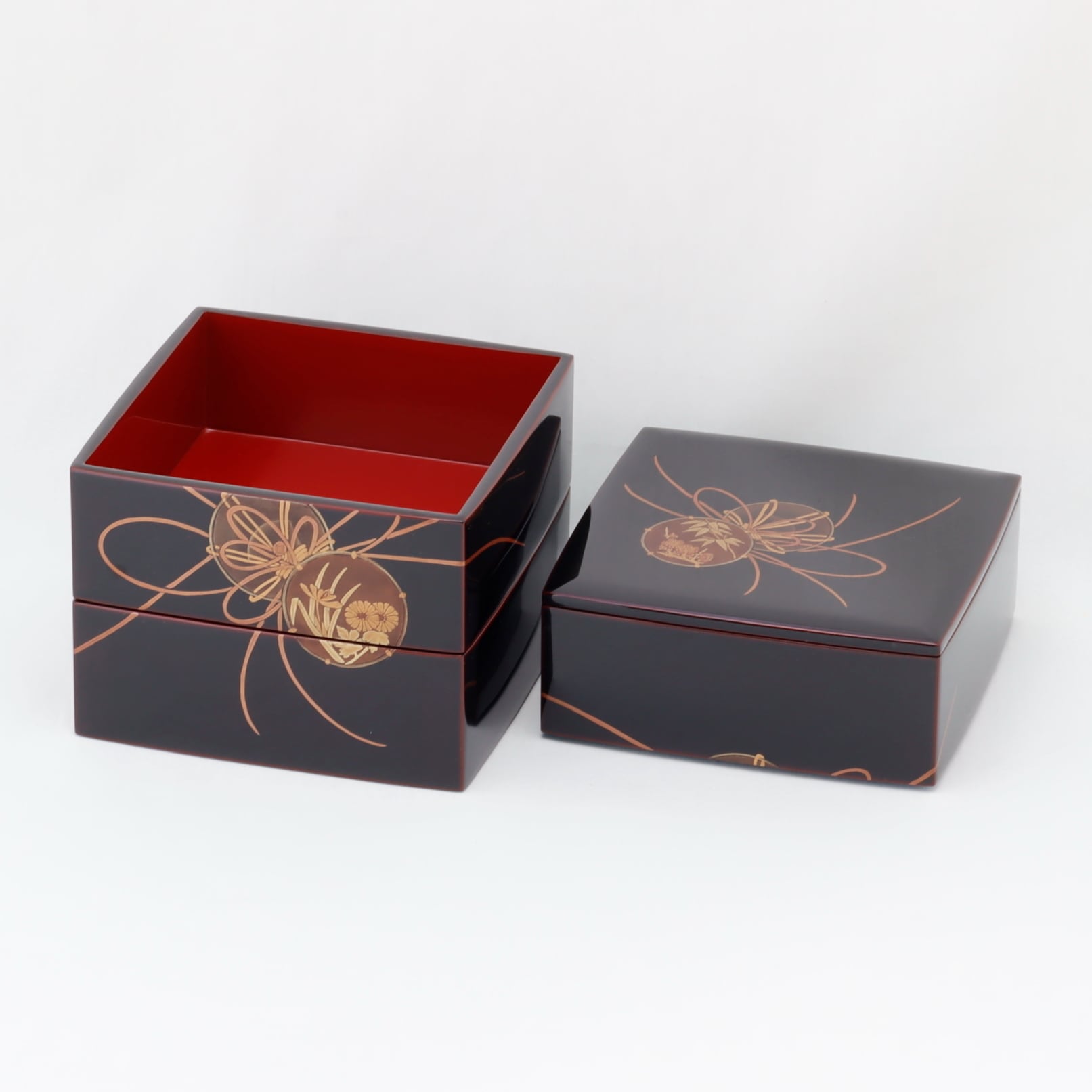 輪島塗　極上蒔絵二段重　蓋無木箱付　東Y7-0922③ 輪島塗 極上蒔絵二段重 蓋無木箱付 東Y7-0922③ 輪島塗 極上蒔絵二段重